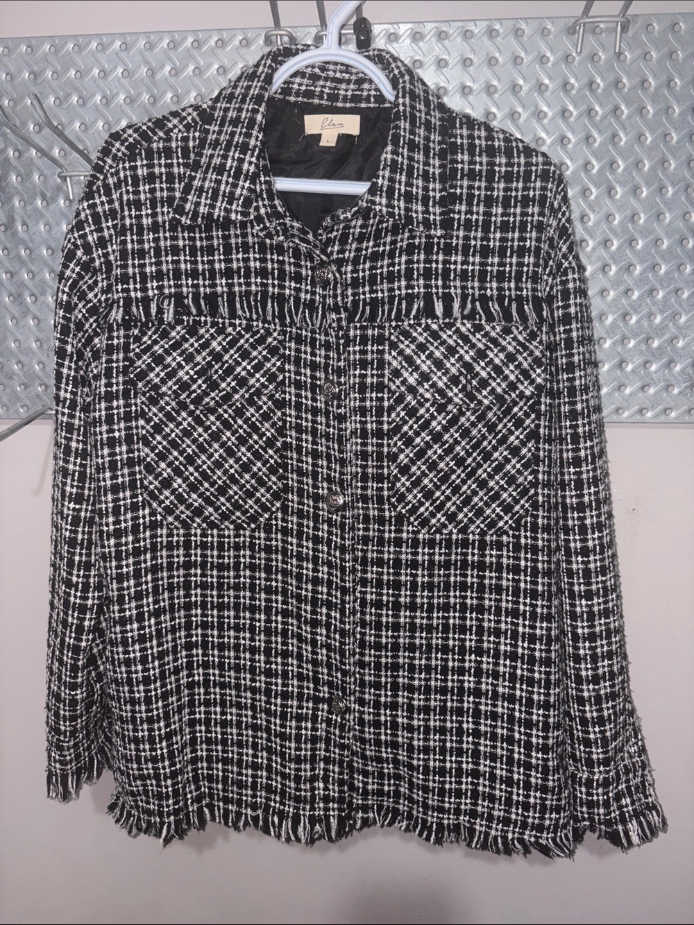 Elan Black and White Plaid Tweed Jacket ptp 23 length 27 no button right wrist
